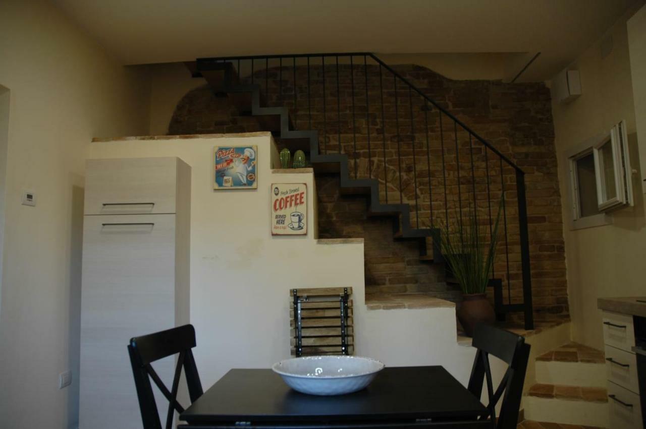 Via Barocci 34 Hotel Urbino Luaran gambar