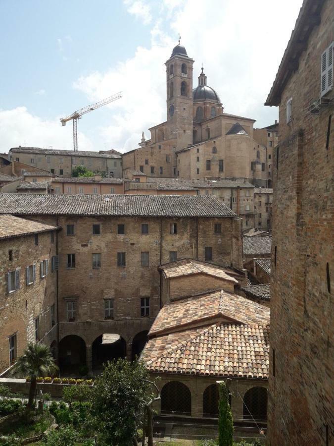 Via Barocci 34 Hotel Urbino Luaran gambar